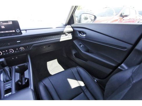 Used 2024 Honda Accord EX image 10