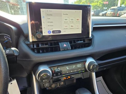 Used 2023 Toyota RAV4 LE AWD/4WD image 26