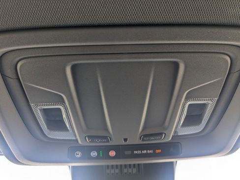 Used 2023 Chevrolet Silverado 1500 Custom image 23