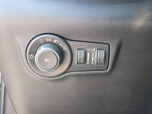 Used 2022 Jeep Compass Limited w/ Sun and Sound Group AWD/4WD image 16