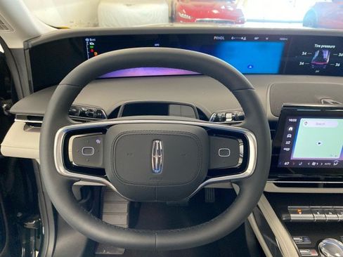New 2026 Lincoln Nautilus Premier w/ Equipment Group 102A AWD/4WD image 18