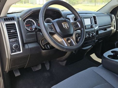 Used 2024 RAM 1500 Classic SLT image 27