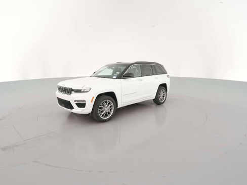 New 2025 Jeep Grand Cherokee Summit image 4