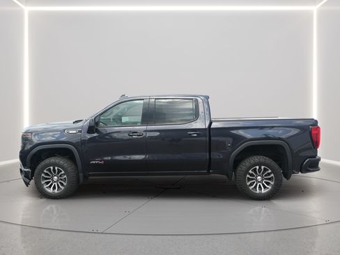 Used 2023 GMC Sierra 1500 AT4 w/ AT4 Premium Package AWD/4WD image 2