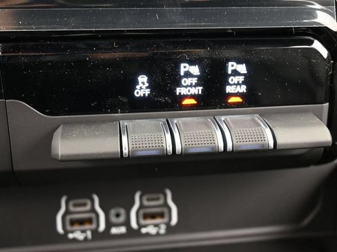 Used 2026 RAM 1500 Laramie w/ Night Edition AWD/4WD image 20
