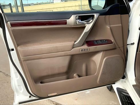 Used 2019 Lexus GX 460 Premium image 21
