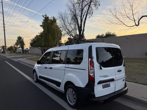 Used 2016 Ford Transit Connect XL image 8