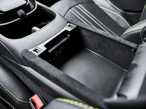 Used 2023 Aston Martin V8 Vantage Coupe RWD image 48