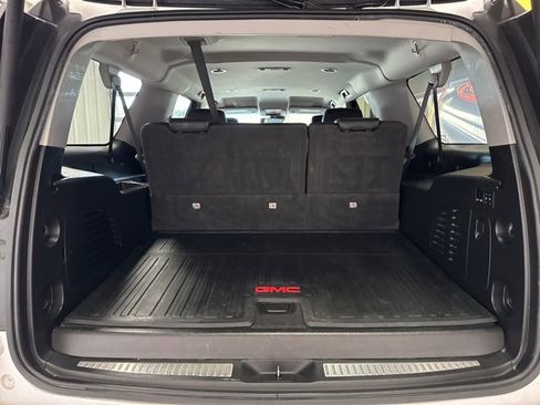 Used 2019 GMC Yukon XL SLT image 23