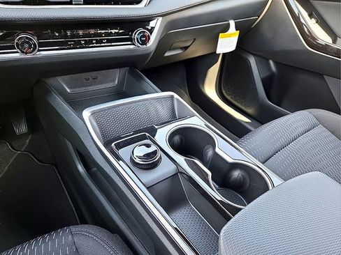New 2026 Chevrolet Equinox LT FWD image 25