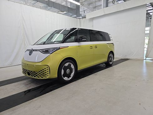 Used 2025 Volkswagen ID. Buzz Pro S Plus RWD image 2
