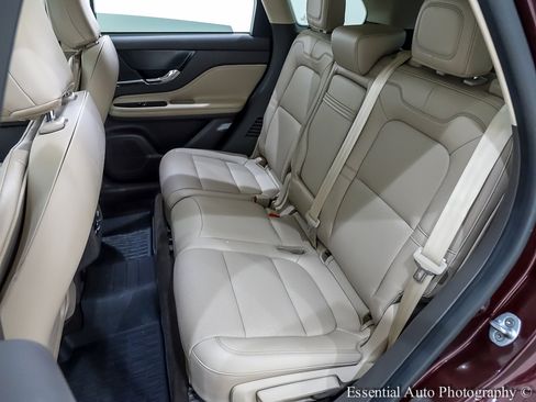 Used 2021 Lincoln Corsair AWD w/ Equipment Group 101A image 16