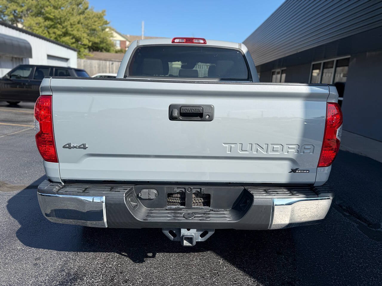Used 2019 Toyota Tundra SR5 w/ SR5 Upgrade Package AWD/4WD image 9