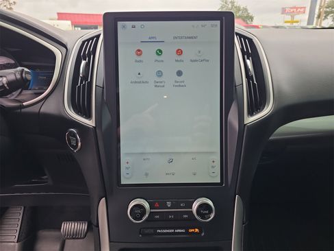 Certified 2021 Ford Edge SE image 16