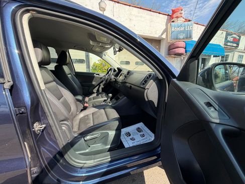 Used 2016 Volkswagen Tiguan S image 33