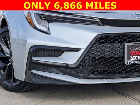 Used 2025 Toyota Corolla SE FWD image 3