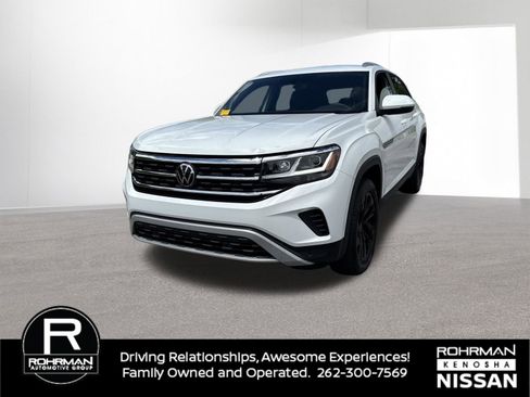 Used 2023 Volkswagen Atlas Cross Sport SE w/ Black Wheel Package AWD/4WD image 2