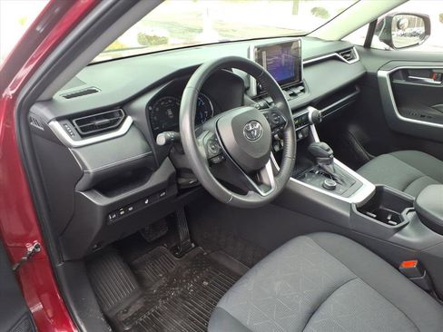 Used 2024 Toyota RAV4 XLE image 8