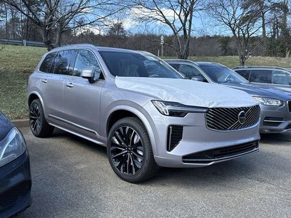 New 2026 Volvo XC90 B5 Core w/ Protection Package Premier