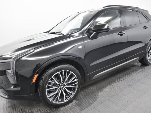 Certified 2024 Cadillac XT4 Sport image 4