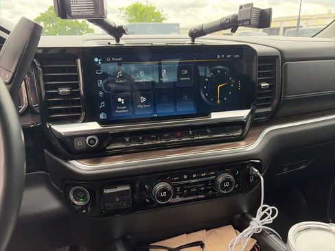 Used 2024 Chevrolet Silverado 2500 LT w/ Texas Edition image 14