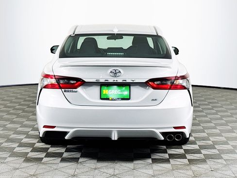 Used 2024 Toyota Camry SE FWD image 7