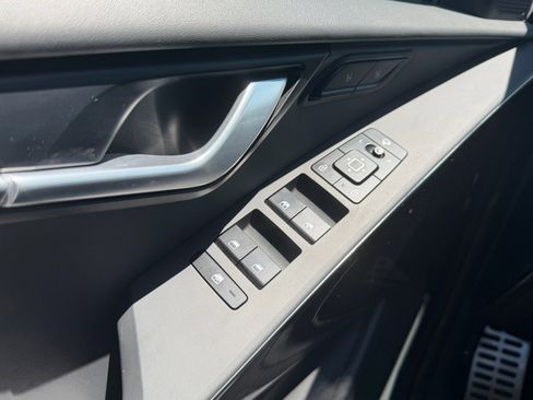 Certified 2024 Kia Niro Wave FWD image 13