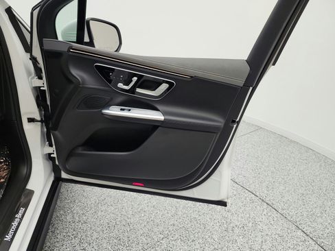 Certified 2026 Mercedes-Benz EQE 320 4MATIC SUV image 20