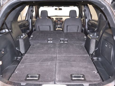 Used 2018 Ford Explorer XLT w/ Class II Trailer Tow Package FWD image 33