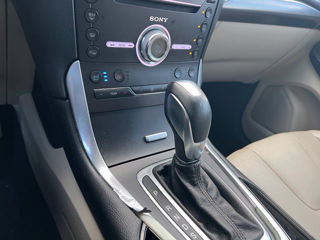Used 2018 Ford Edge Titanium w/ Equipment Group 301A AWD/4WD image 20