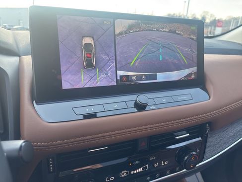 Used 2026 Nissan Rogue Platinum w/ Platinum Premium Package image 13