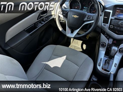Used 2014 Chevrolet Cruze LT image 15