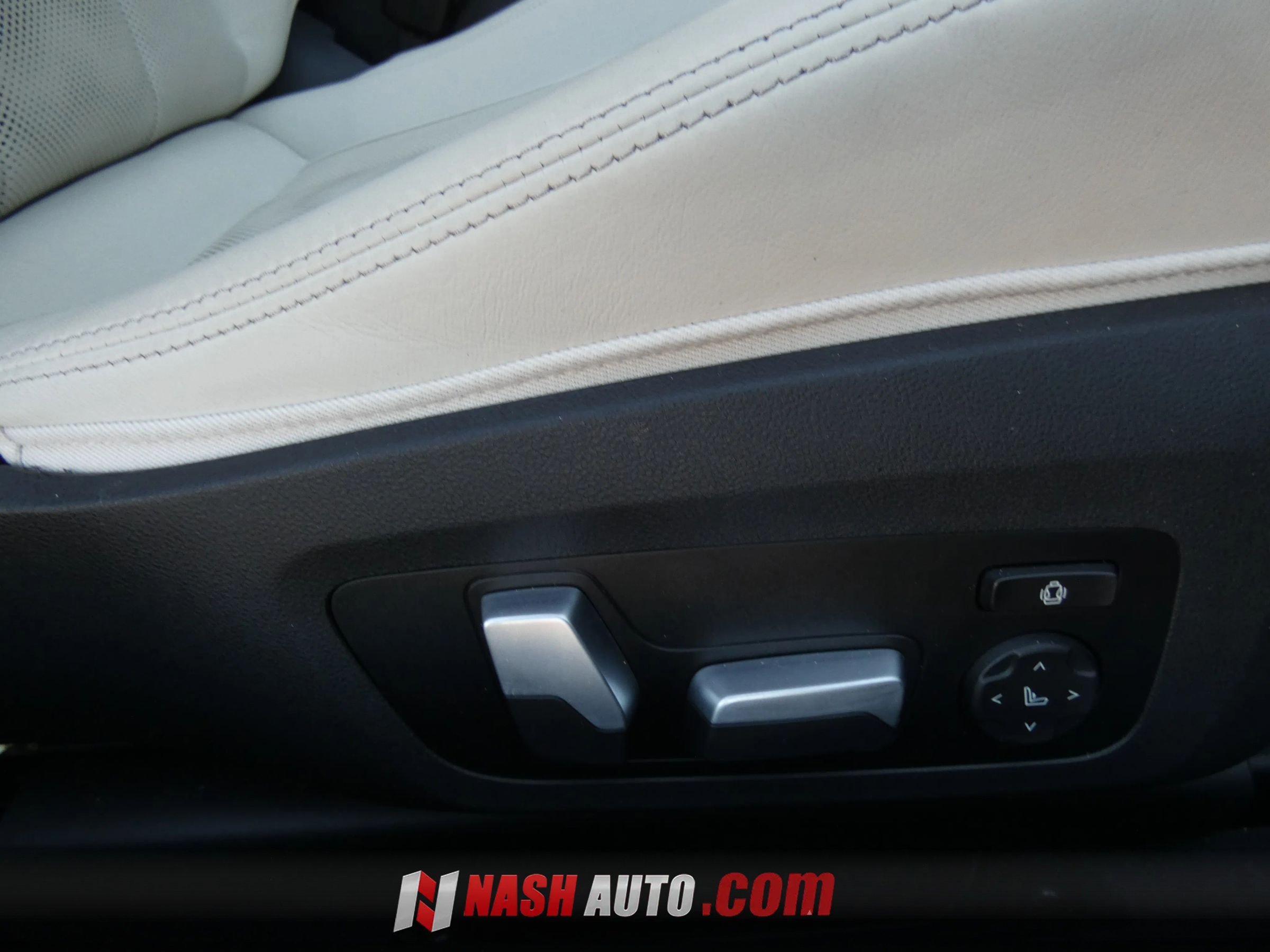Used 2022 BMW M4 Coupe RWD image 30
