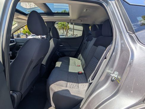 Used 2025 Nissan Kicks SV w/ SV Premium Package FWD image 11