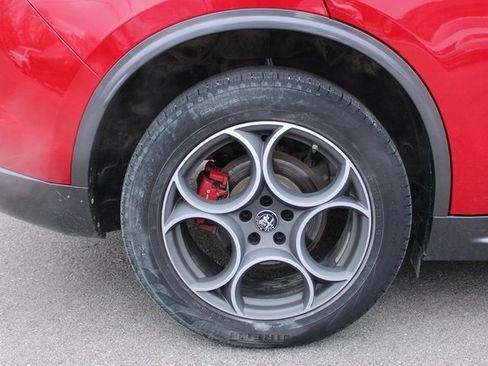 Used 2024 Alfa Romeo Stelvio Ti image 39