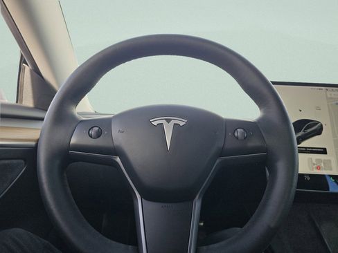 Used 2021 Tesla Model 3 Standard Range Plus image 28