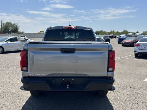 Used 2024 Chevrolet Colorado Z71 w/ Z71 Convenience Package 2 AWD/4WD image 4