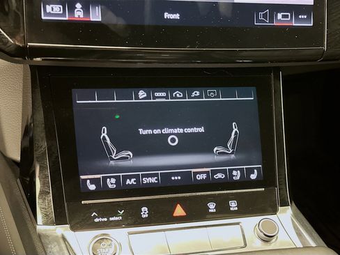 Used 2023 Audi e-tron Premium Plus w/ Premium Plus Package image 24