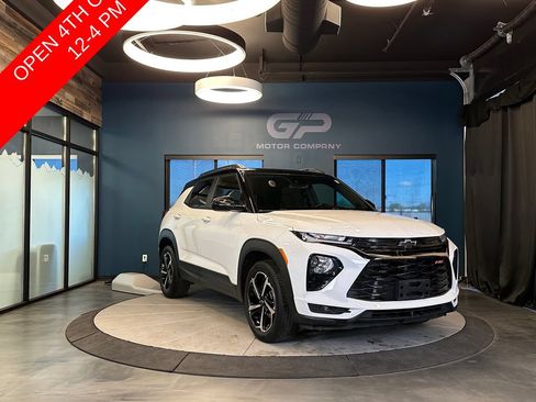 Used 2022 Chevrolet TrailBlazer RS FWD image 1