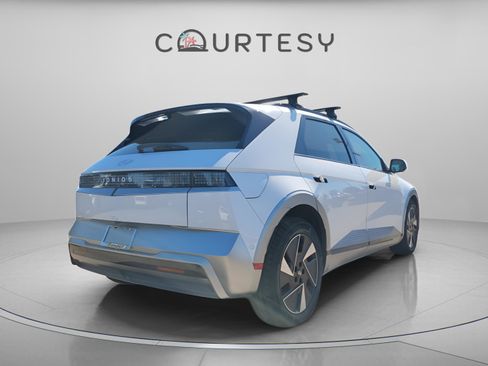 New 2026 Hyundai Ioniq 5 Limited image 3