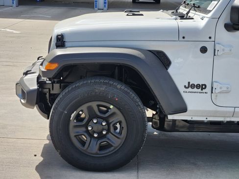 New 2026 Jeep Gladiator Sport AWD/4WD image 10