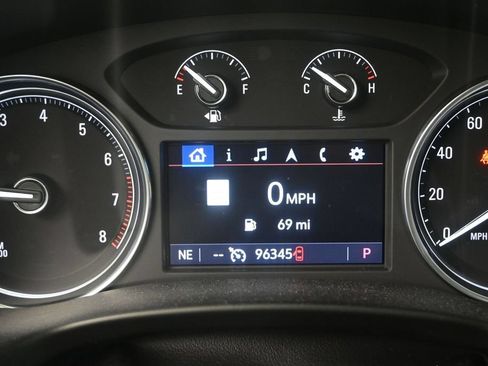 Used 2021 Buick Enclave Essence w/ Sound and Sites Package FWD image 13