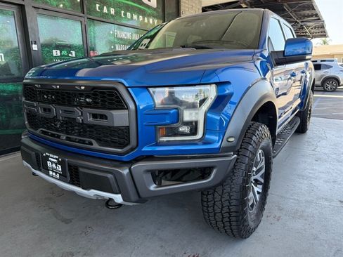Used 2018 Ford F150 Raptor w/ Equipment Group 802A Luxury AWD/4WD image 3