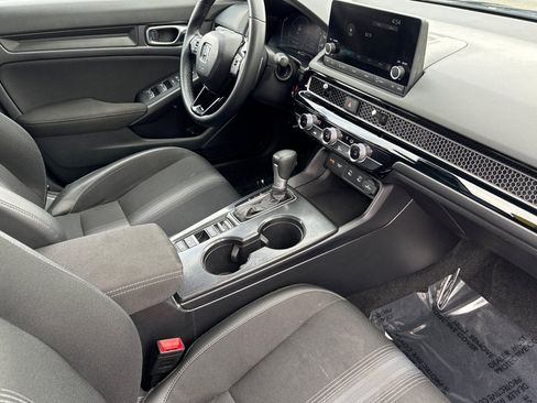 Used 2025 Honda Civic Sport image 17