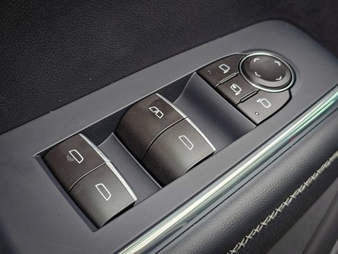 New 2026 GMC Acadia Denali w/ Super Cruise Package AWD/4WD image 11