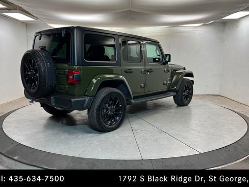 Used 2022 Jeep Wrangler Unlimited Sahara w/ Cold Weather Group image 5