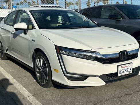 Used 2020 Honda Clarity Plug-In Hybrid image 2