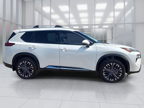 New 2026 Nissan Rogue Platinum w/ Platinum Premium Package image 4