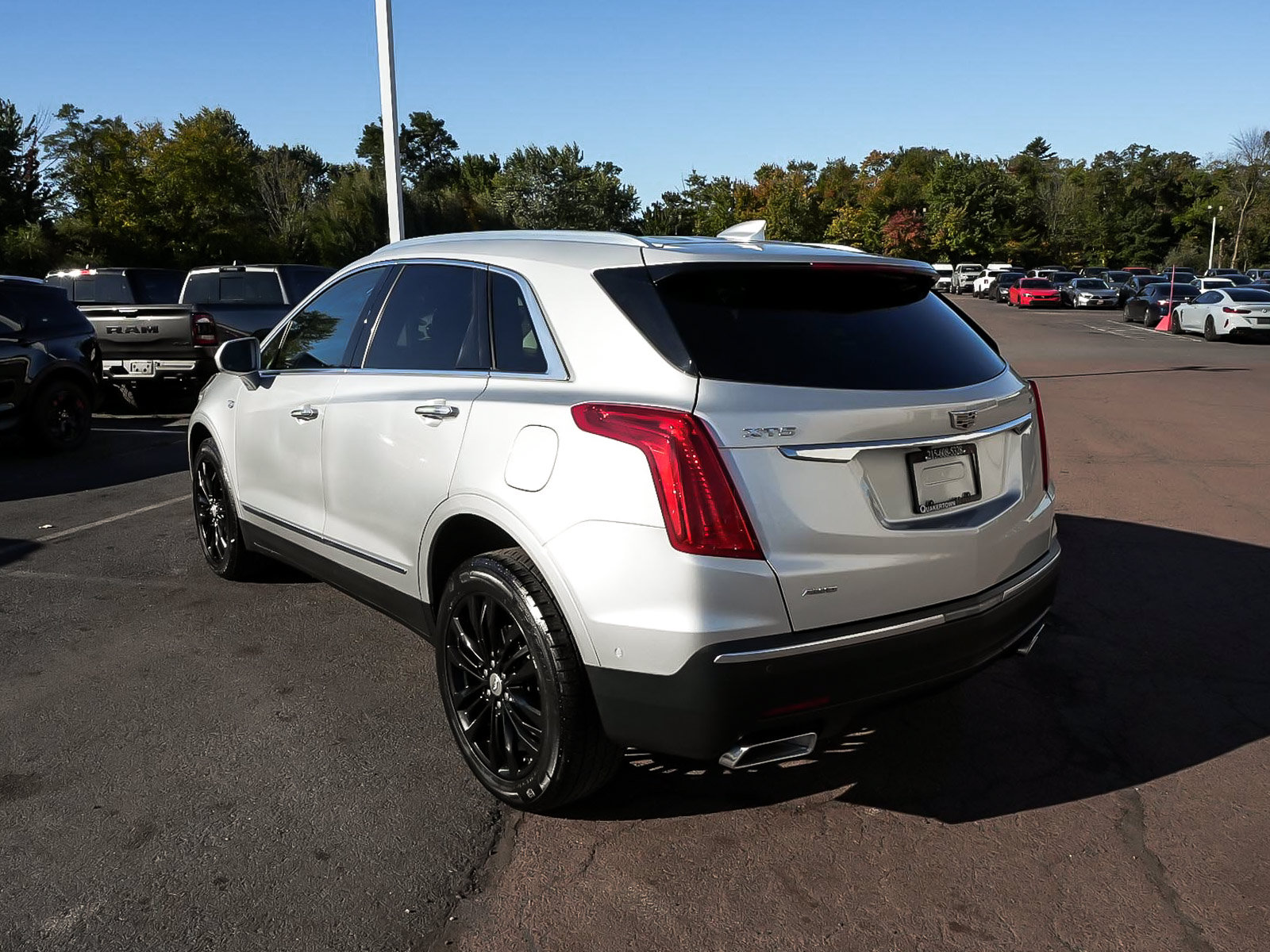 Used 2018 Cadillac XT5 Premium Luxury w/ Driver Assist Package AWD/4WD image 4