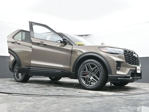 New 2026 Ford Explorer ST w/ Sun And Sound Package image 88